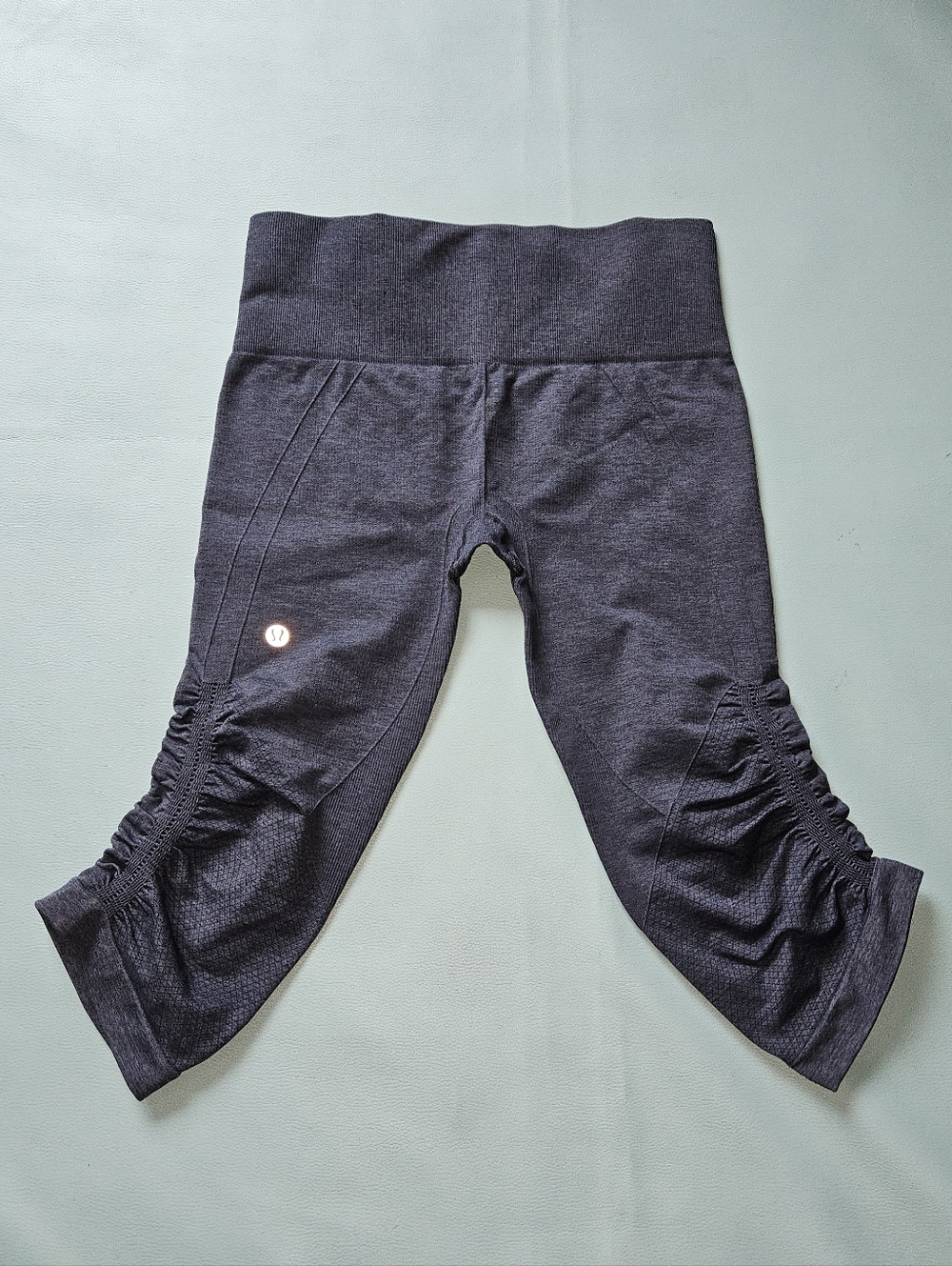 Lululemon In The Flow Crop II - Picture 3 of 10